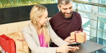 Boost E-commerce Sales: Customer Retention Through Digital Marketing - Cover Image
