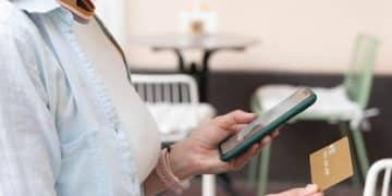 Mobile Payment Optimization: Boost E-commerce Conversions in the US - Cover Image
