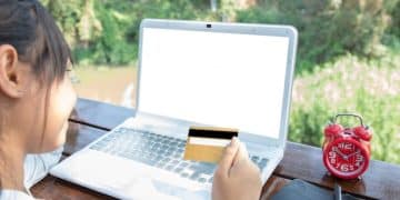Avoid Payment Processing Mistakes: US E-commerce Checklist - Cover Image