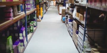 E-commerce Inventory: Reduce Waste by 10% in US Platforms - Cover Image